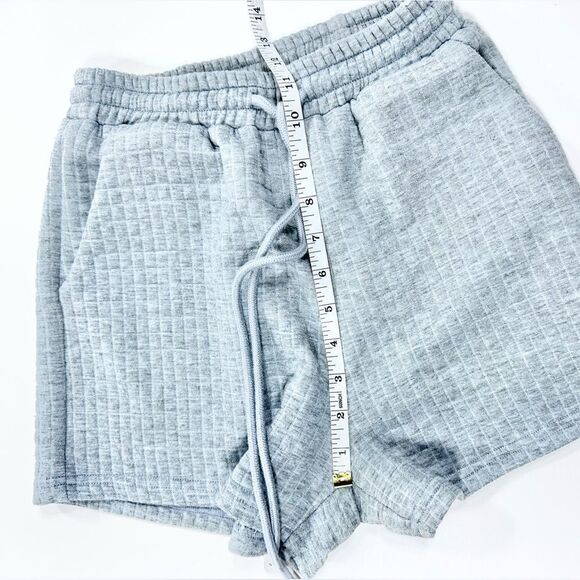 Princess Polly high waist grey waffle print shorts 0 - Picture 5 of 7